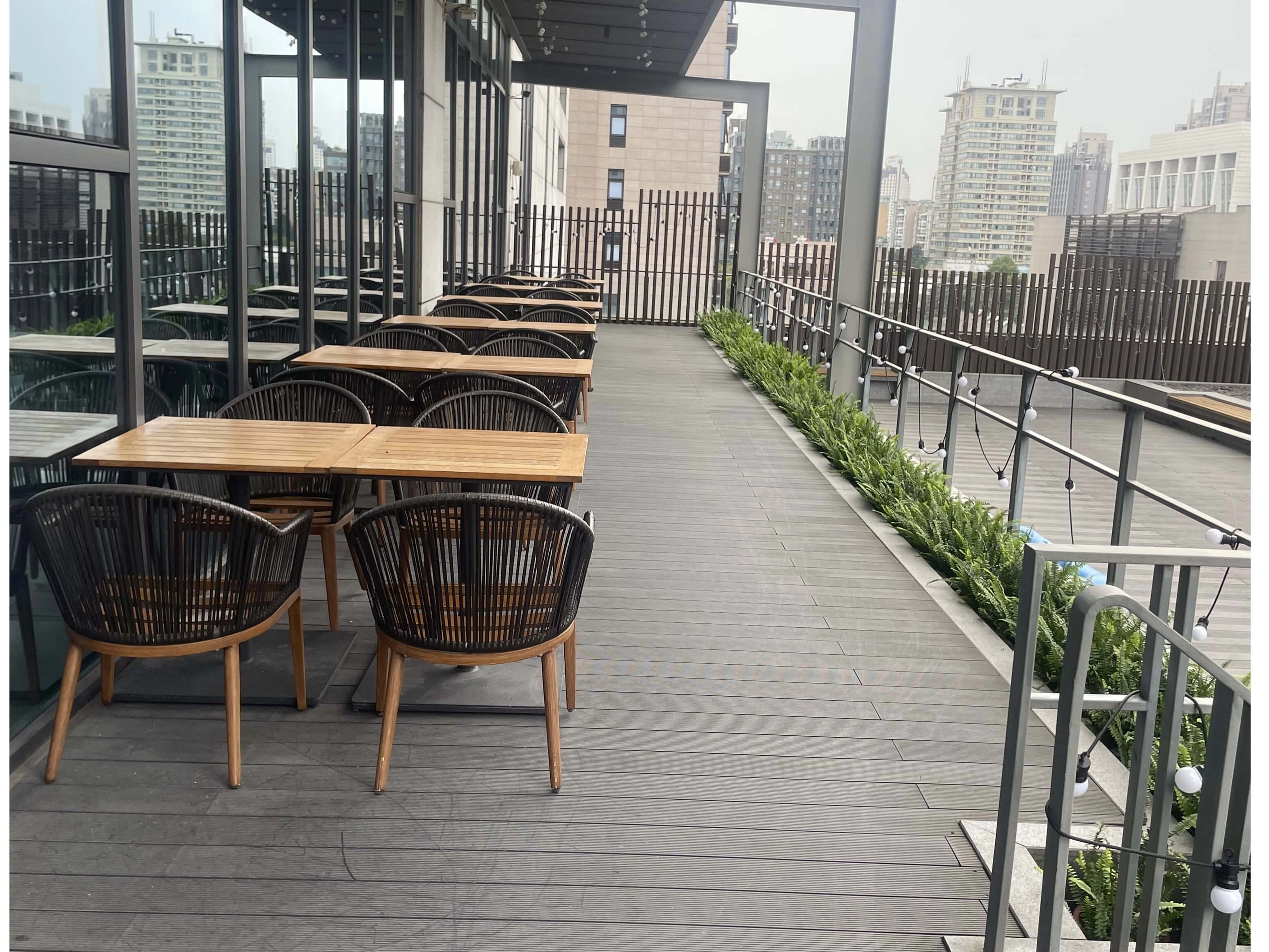 Новейший коэкструзионный настил из ДПК от Vidar: разумный выбор для бизнеса