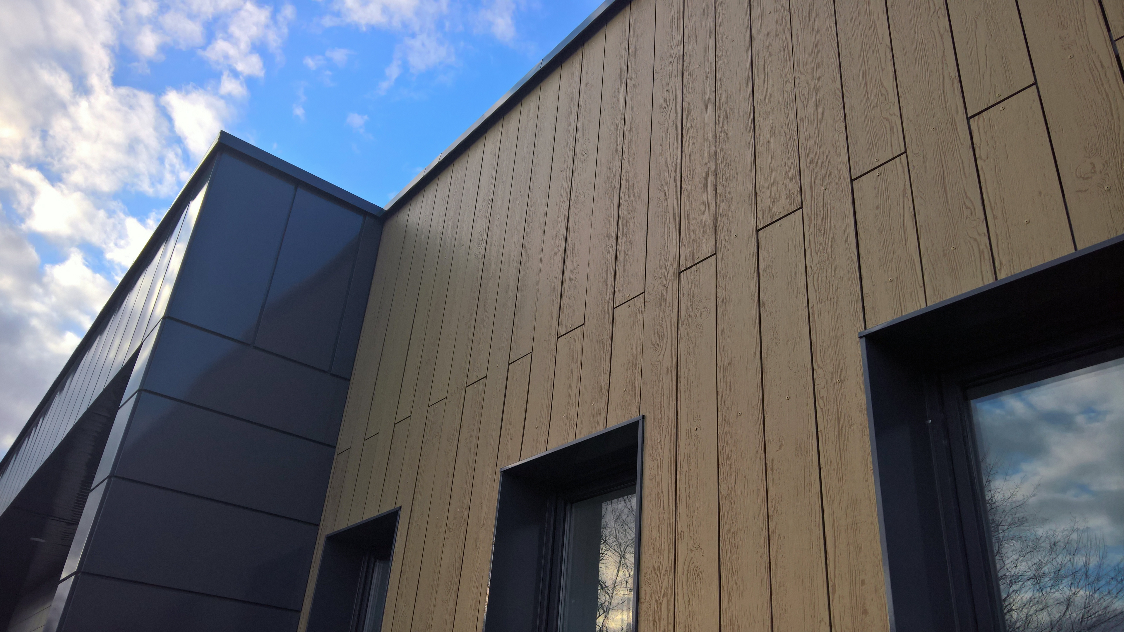 5 главных преимуществ ограждений из ДПК для вашего сада